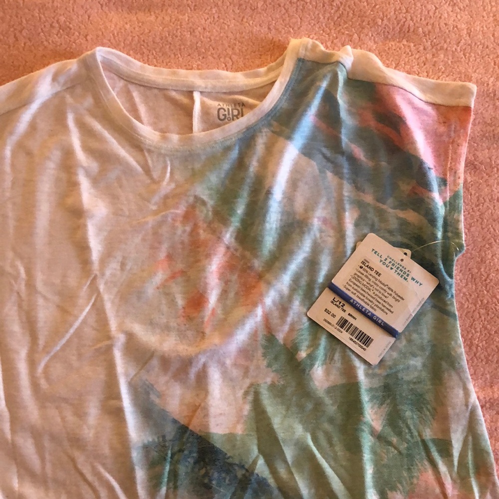 Athleta girl L/12 island t. NWT. Multi color
